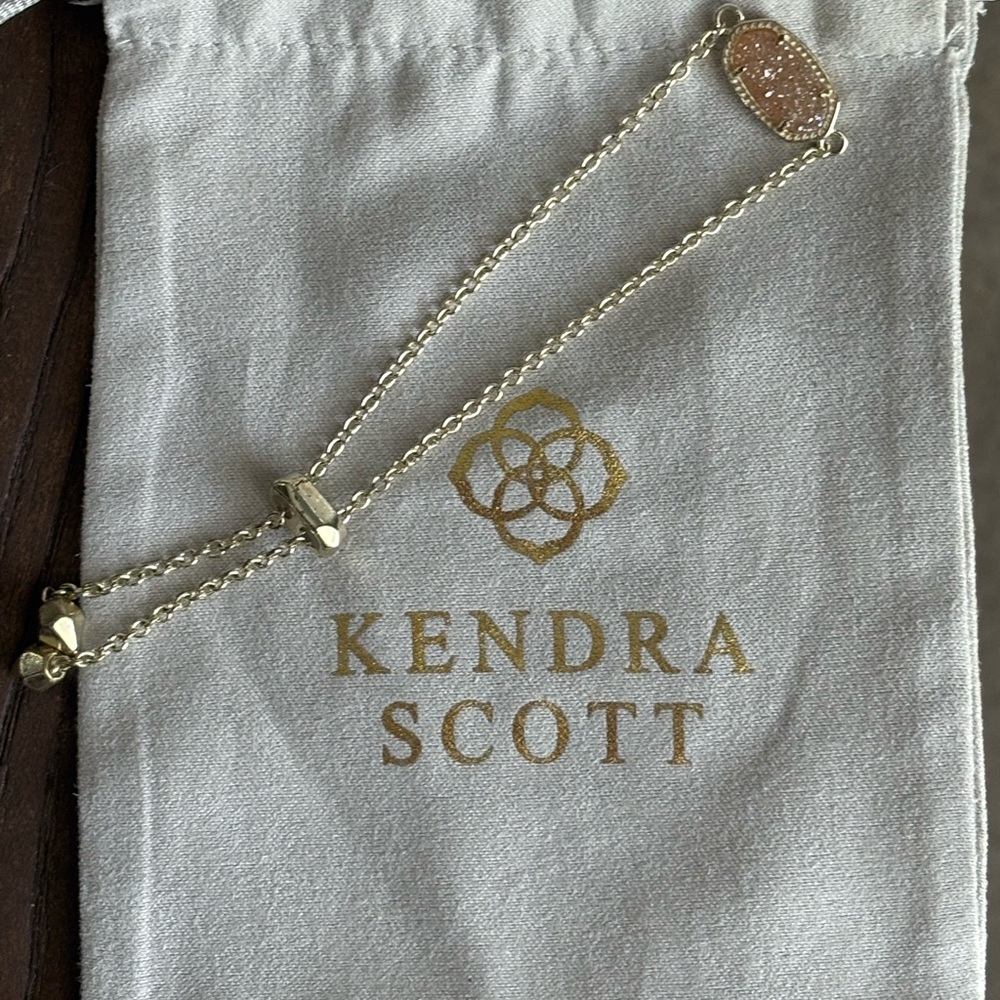 Kendra Scott Gold Bracelet with Sparkling Stone